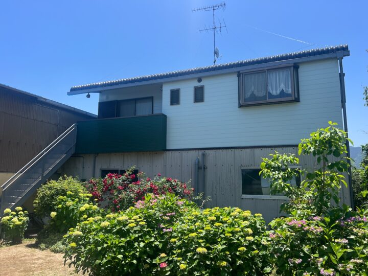 愛媛県新居浜市A様邸　外壁屋根塗装工事 施工事例